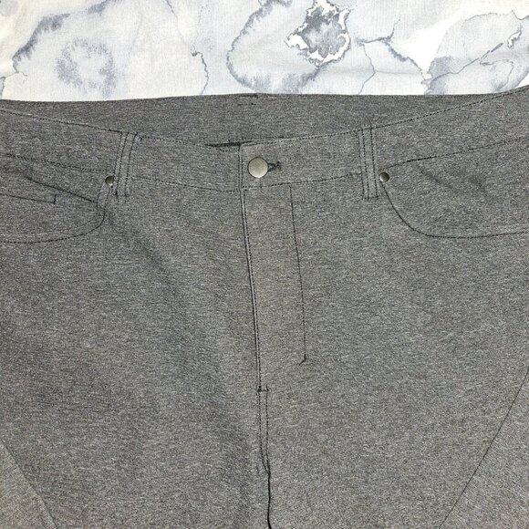 Men's - LuLulemon Commission pants - Picture 3 of 10